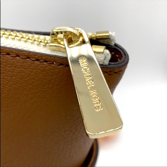 MICHAEL KORS CHARLOTTE LARGE TOP ZIP TOTE VANILLA - Picture 14 of 15